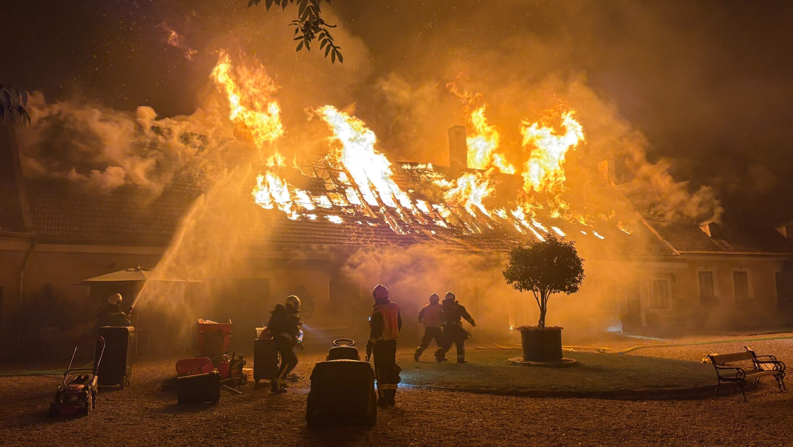 Reitstall in Brand (Lanzendorf)